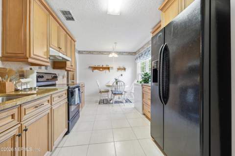 5427 Blue Pacific Drive, Jacksonville FL - photo 16 of 39