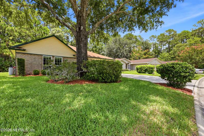 3 bedroom Single Family Residence at 5427 Blue Pacific Drive, Brookhollow, Jacksonville — photo 2