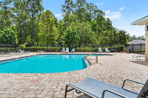 2048 Nottoway Woods Lane, Jacksonville FL - photo 18 of 19