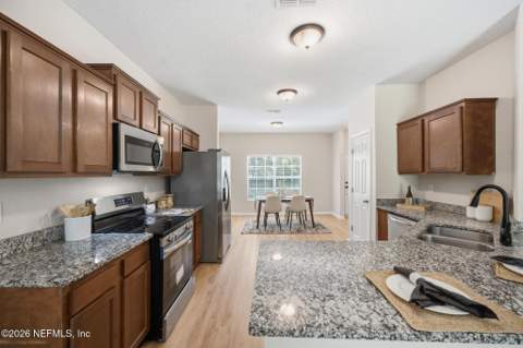 4030 Hunter Circle, Jacksonville FL - photo 12 of 27