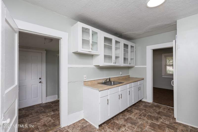 3 bedroom Single Family Residence at 1488 W 5th Street, Barnetts, Jacksonville — photo 3