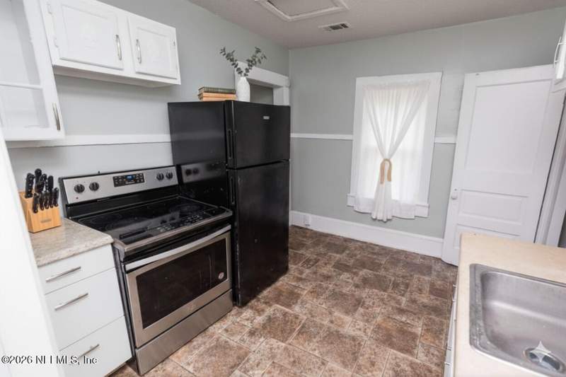 3 bedroom Single Family Residence at 1488 W 5th Street, Barnetts, Jacksonville — photo 5