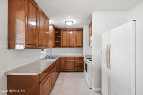 5239 Glenwood Avenue, Jacksonville FL - photo 14 of 39
