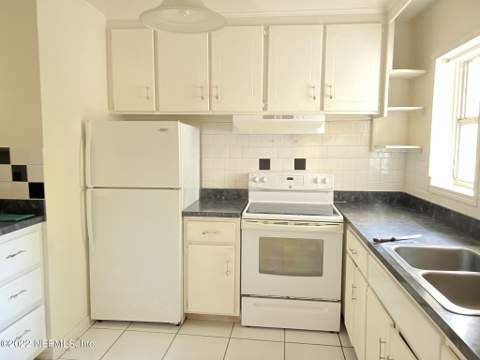 5715 Wiltshire Street, Jacksonville FL - photo 8 of 16
