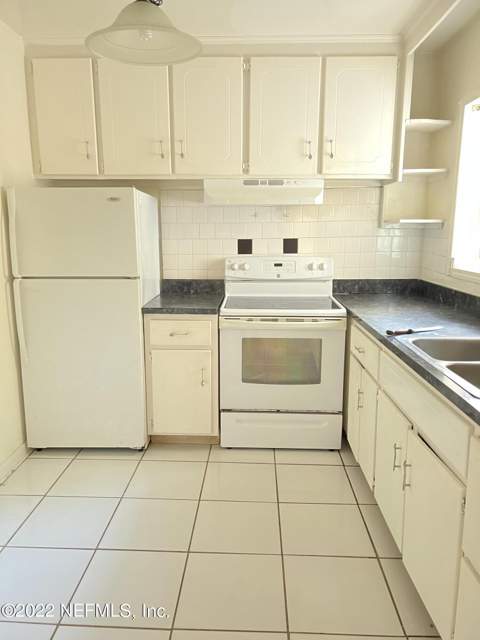 5715 Wiltshire Street, Jacksonville FL - photo 9 of 16