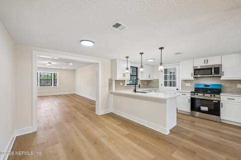 3603 North Ride Drive, Jacksonville FL - photo 10 of 50