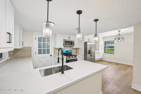 3603 North Ride Drive, Jacksonville FL - photo 7 of 50