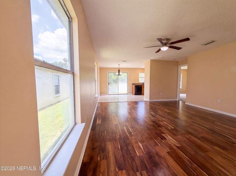 3 bedroom Single Family Residence at 7923 Cherry Blossom Drive, Cherry Wood, Jacksonville — photo 3