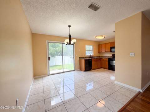 7923 Cherry Blossom Drive, Jacksonville FL - photo 6 of 18