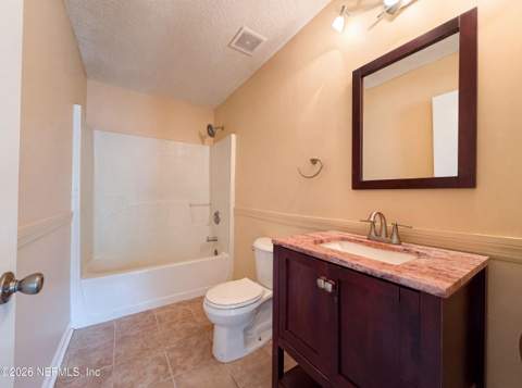 7923 Cherry Blossom Drive, Jacksonville FL - photo 9 of 18
