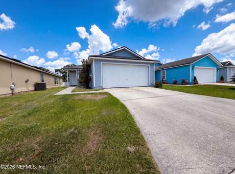 7923 Cherry Blossom Drive, Jacksonville FL - photo 16 of 18