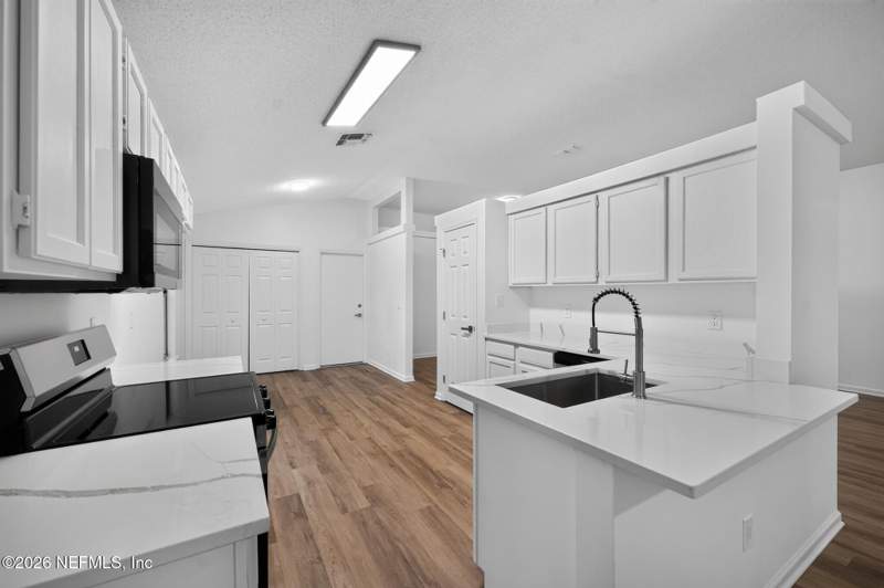 4 bedroom Single Family Residence at 8233 Velvet Springs Lane, Travis Trace, Jacksonville — photo 5