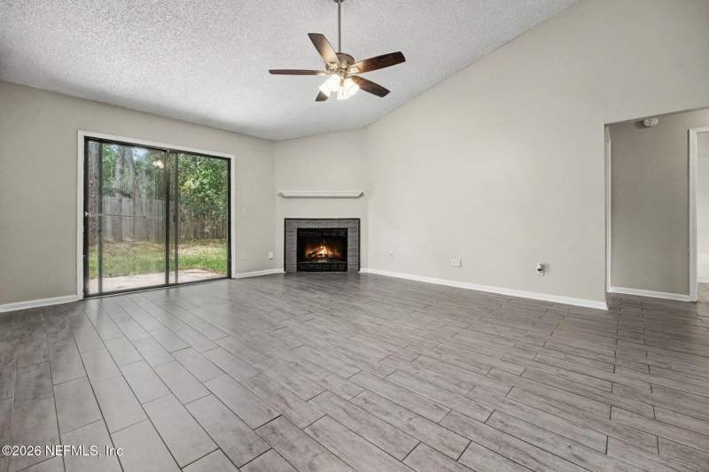 3 bedroom Single Family Residence at 924 Aries Road, Phoenix Park, Jacksonville — photo 4