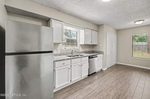 924 Aries Road, Jacksonville FL - photo 9 of 22