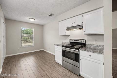 924 Aries Road, Jacksonville FL - photo 10 of 22