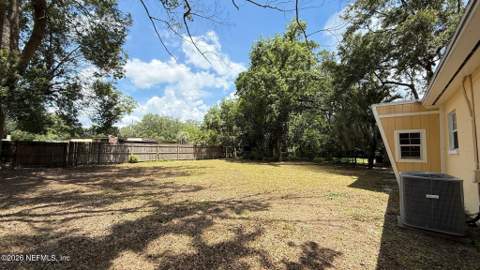 4034 Tyndale Drive, Jacksonville FL - photo 18 of 19