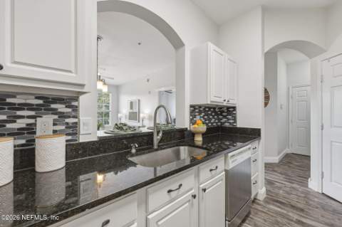 7990 Baymeadows Road #812, Jacksonville FL - photo 9 of 31