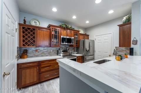 10901 Burnt Mill Road #2402, Jacksonville FL - photo 15 of 43