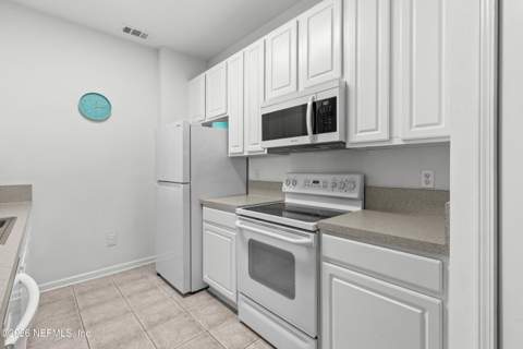 7801 Point Meadows Drive #2302, Jacksonville FL - photo 17 of 56