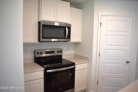 2718 Iron Rock Court, Jacksonville FL - photo 7 of 33