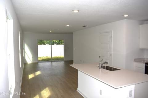 2718 Iron Rock Court, Jacksonville FL - photo 9 of 33
