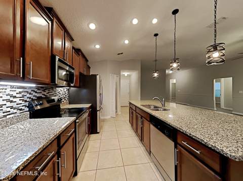13471 Devan Lee Drive, Jacksonville FL - photo 6 of 26