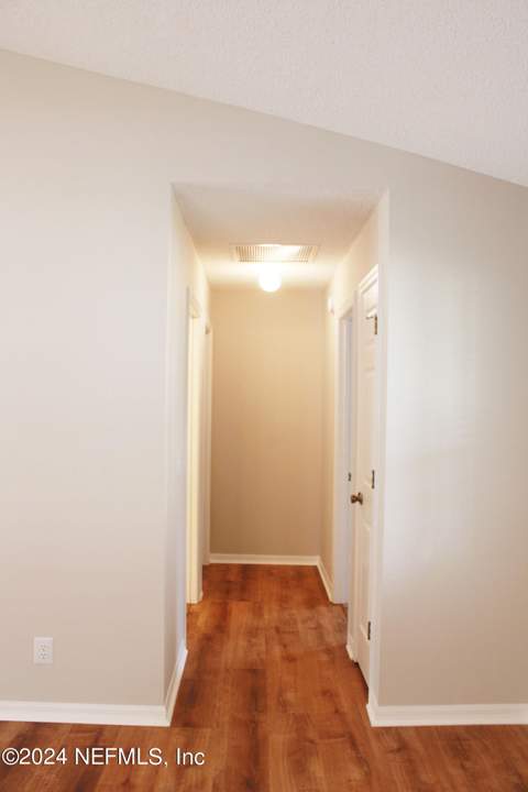 8229 Provincial Circle, Jacksonville FL - photo 9 of 22