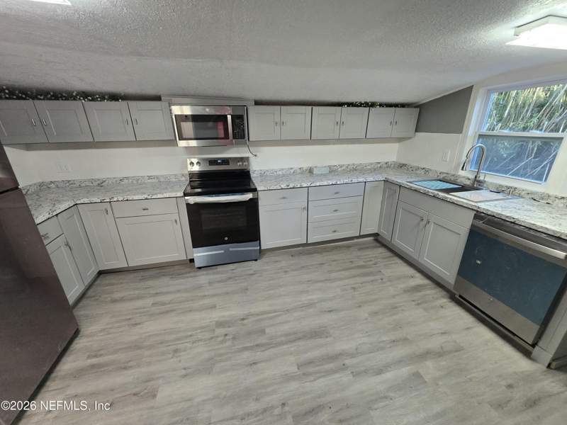 2 bedroom Single Family Residence at 646 N Church Street, Micanopy Livingstons Addn, Starke — photo 4