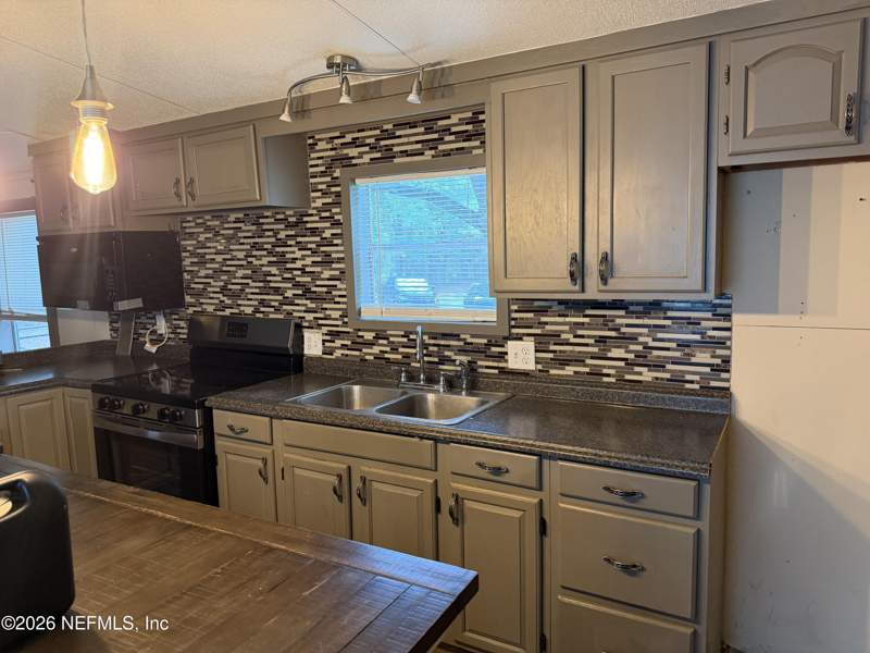 3 bedroom Manufactured Home at 14841 Gallup Lane, Turkey Creek, Glen St. Mary — photo 5