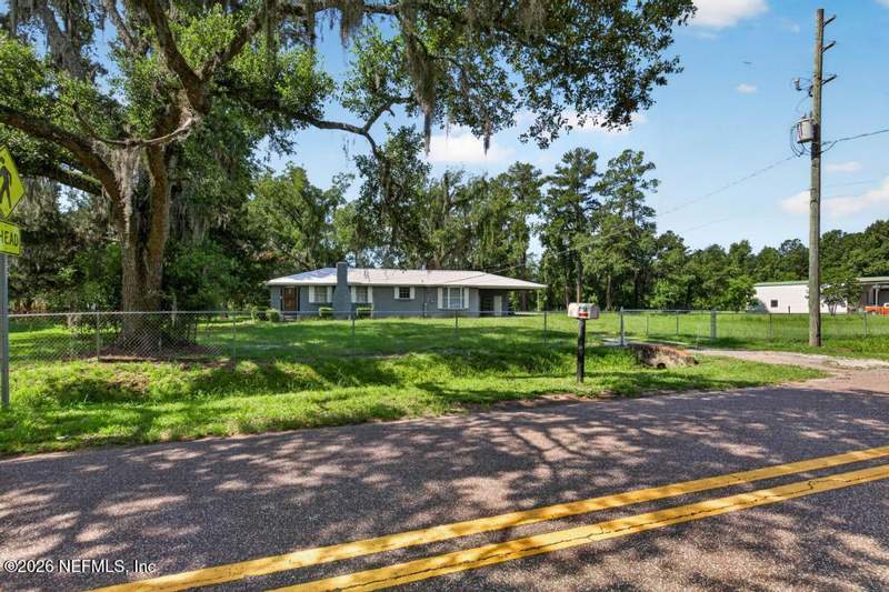 2 bedroom Single Family Residence at 7236 Sycamore Street, Dinsmore Farms, Jacksonville — photo 3
