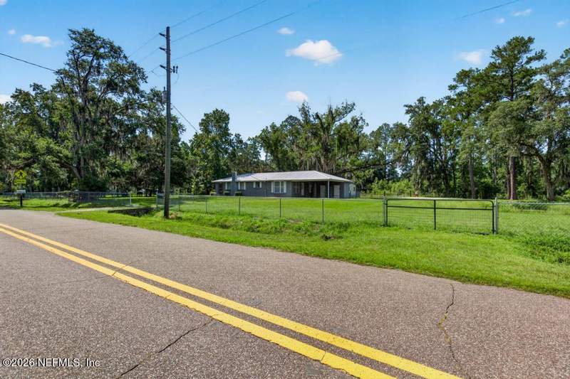 2 bedroom Single Family Residence at 7236 Sycamore Street, Dinsmore Farms, Jacksonville — photo 4