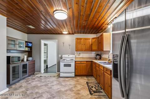 7236 Sycamore Street, Jacksonville FL - photo 23 of 76