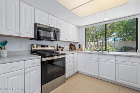 2445 Lorraine Court, Ponte Vedra Beach FL - photo 11 of 72