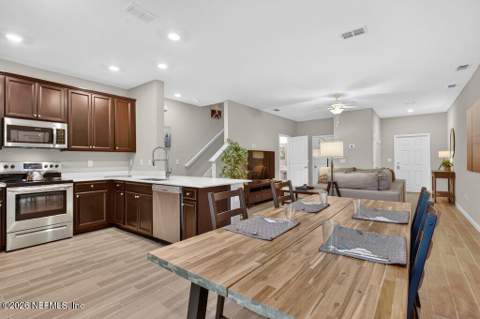 2608 Sandy Dune Drive, Jacksonville FL - photo 16 of 47