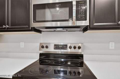 2608 Sandy Dune Drive, Jacksonville FL - photo 18 of 47