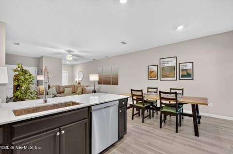 2608 Sandy Dune Drive, Jacksonville FL - photo 19 of 47