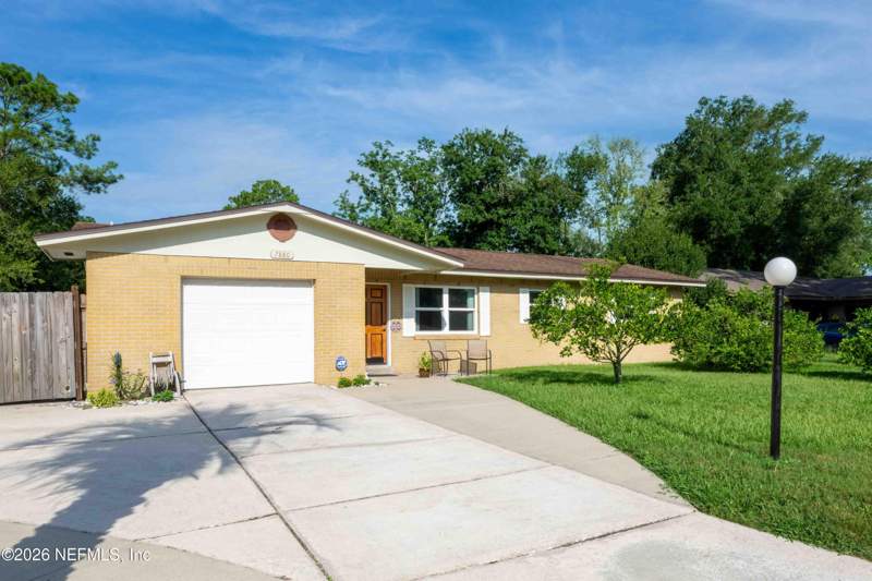 3 bedroom Single Family Residence at 7880 Rondeau Drive, San Jose Manor, Jacksonville — photo 2