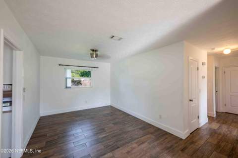 7880 Rondeau Drive, Jacksonville FL - photo 6 of 22