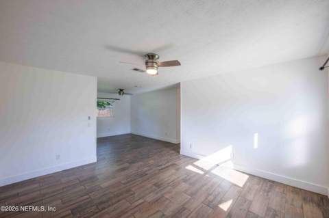 7880 Rondeau Drive, Jacksonville FL - photo 7 of 22