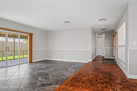 3866 Luth Drive, Jacksonville FL - photo 16 of 64