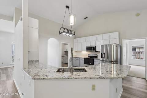 5628 Crest Creek Drive, Jacksonville FL - photo 12 of 42