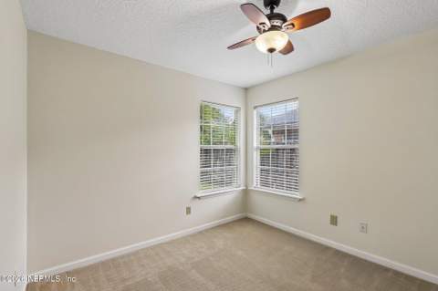 5628 Crest Creek Drive, Jacksonville FL - photo 24 of 42