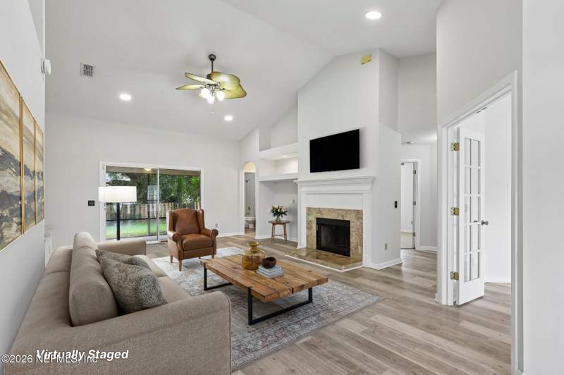 4 bedroom Single Family Residence at 5628 Crest Creek Drive, Sweetwater Creek, Jacksonville — photo 3