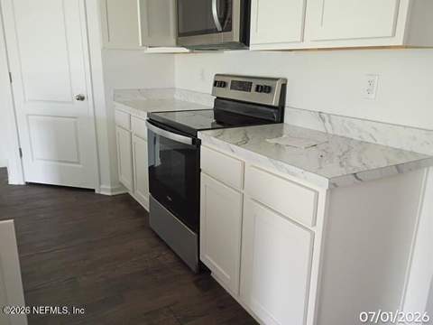 5696 Hollow Birch Drive, Jacksonville FL - photo 8 of 12