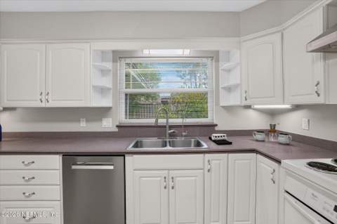 8677 San Servera Drive, Jacksonville FL - photo 23 of 53