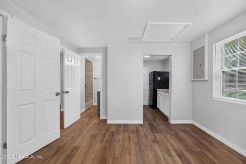 4951 Halls Drive, Jacksonville FL - photo 10 of 28