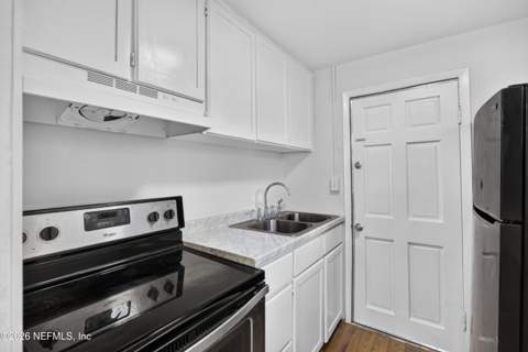 4951 Halls Drive, Jacksonville FL - photo 12 of 28