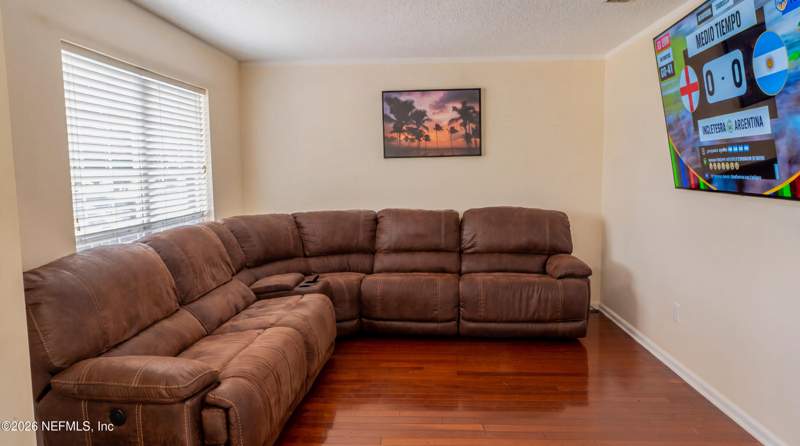 4 bedroom Single Family Residence at 8426 Watermill Boulevard, Watermill, Jacksonville — photo 3