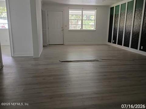 1355 Labelle Street, Jacksonville FL - photo 7 of 14