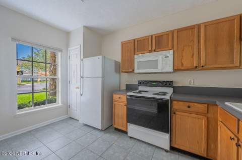 12311 Kensington Lakes Drive #301, Jacksonville FL - photo 11 of 30